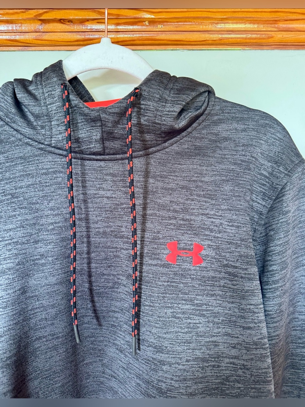 Men’s Under Armour Fleece Twist Hooded Sweatshirt in Black/Orange-inlet XL - Picture 2 of 8